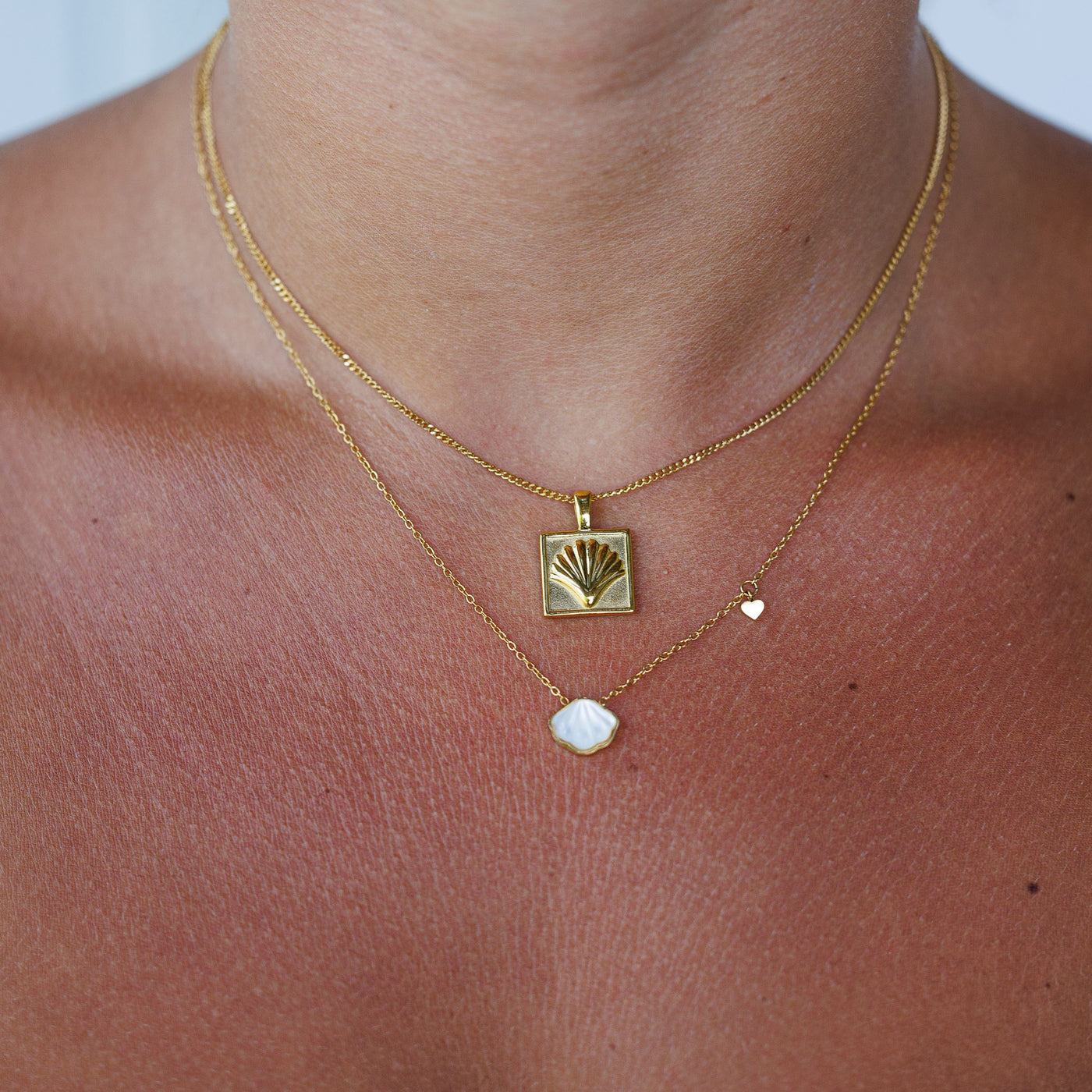 Golden Scallop Medallion Necklace